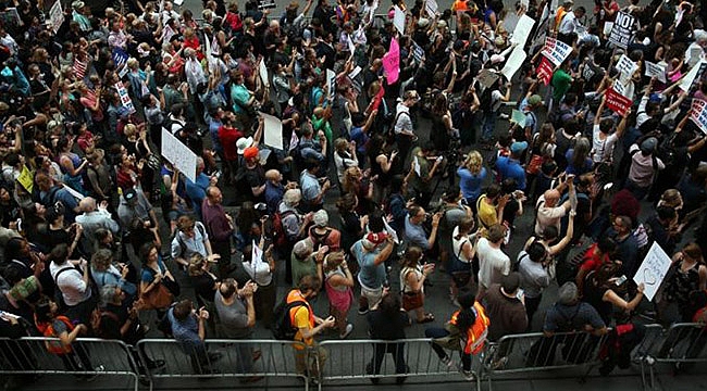 ABD’de Binlerce Solcu, Irkçı Gruplara Karşı ‘Nöbette’