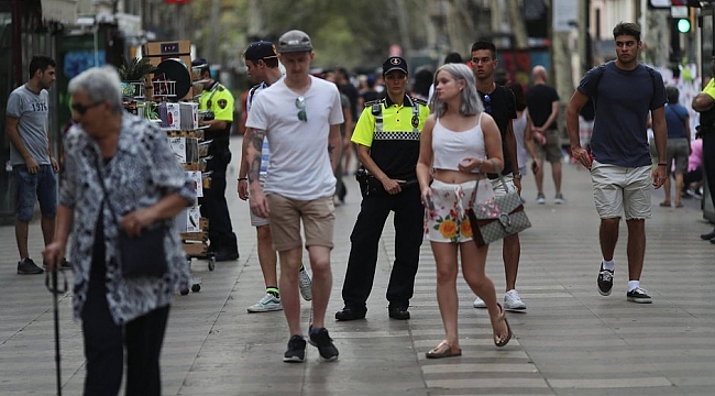 Barselona'da Gazla da Saldıracaklarmış: 120 Gaz Kapsülü Ele Geçirildi
