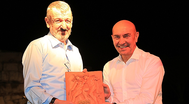 Başkan Şenol'a Sanat Ödülü