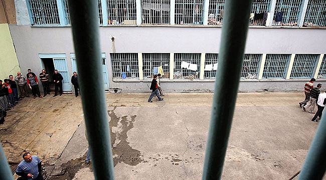 Cezaevlerinde 22 Bin Kişinin Yatacak Yeri Yok