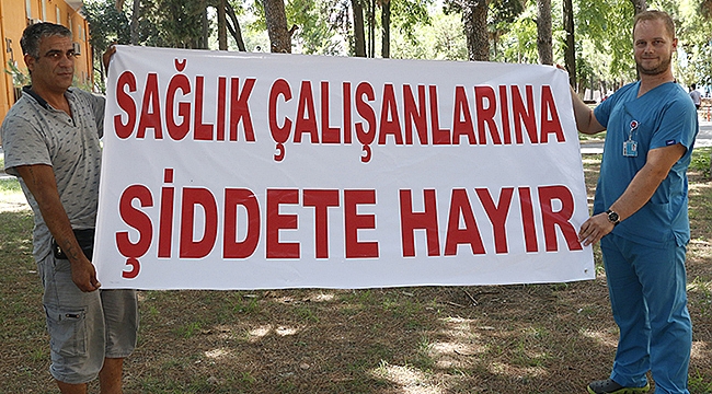 Doktoru Tehdit Eden Hasta Yakını Pankartla Özür Diledi