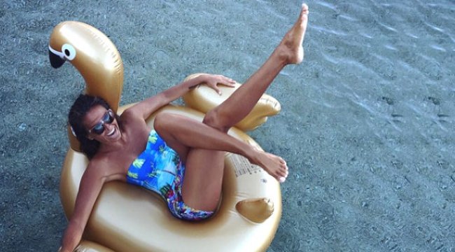 Eda Taşpınar, Bikini Altını Giymeden Poz Verdi