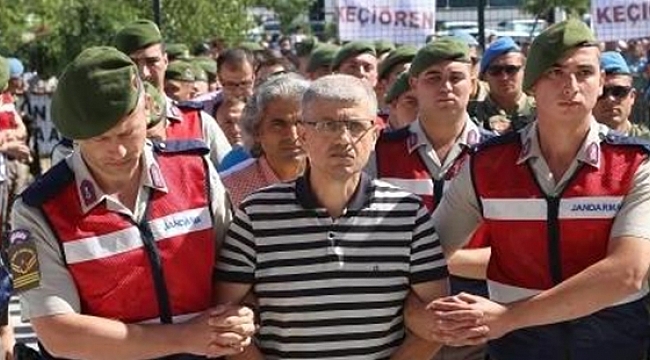 Eski Tuğamiral Harmancık: Genelkurmay Başkanı'nın Zorla Tutulduğunu Görmedim