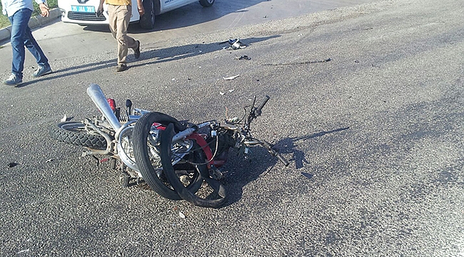 Foça'da Motosiklet Kazası: 2 ağır Yaralı