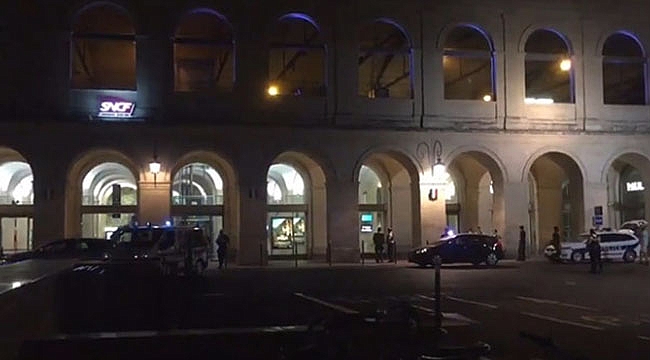 Fransa'da Nimes Tren Garı, Silahlı Kişiler Nedeniyle Tahliye Edildi