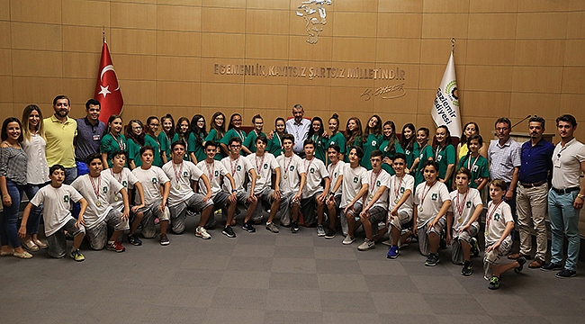 Gaziemir’in Altın Dansçıları