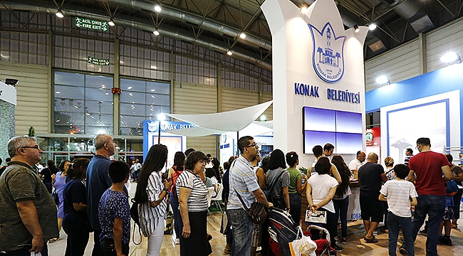 Konak Fuarda da Çok Renkli