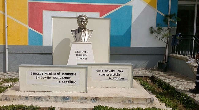 Köylere "Atatürk" Büstü