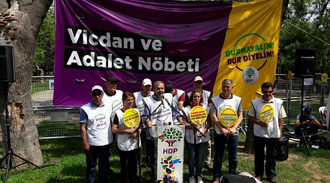 Sırrı Süreyya Önder&#039;den Yunus Emre&#039;li Barış Mesajı