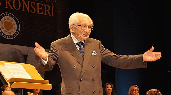 Ünlü Besteci Alaeddin Yavaşça Hastaneye Kaldırıldı