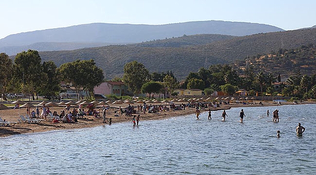 Urla'da Semt Merkezi ve Kadın Emeği Çay Ocağı Açıldı