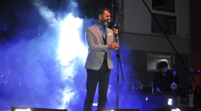 Ayvacık'ta Hüseyin Turan Konseri