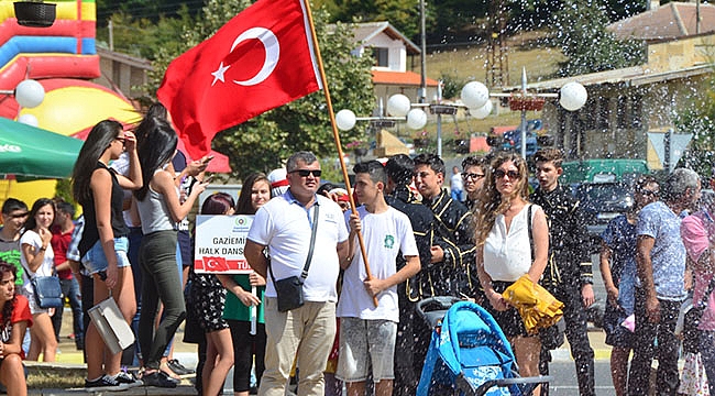 Biber Acı, Dostluk Tatlı