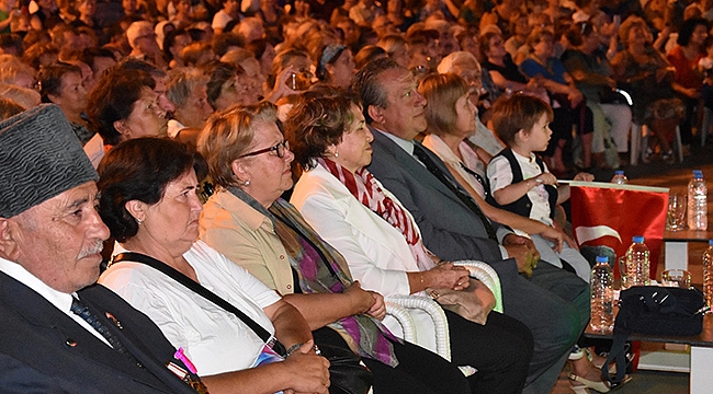 Dikili’de Kurtuluş Günü Coşkuyla Kutlandı