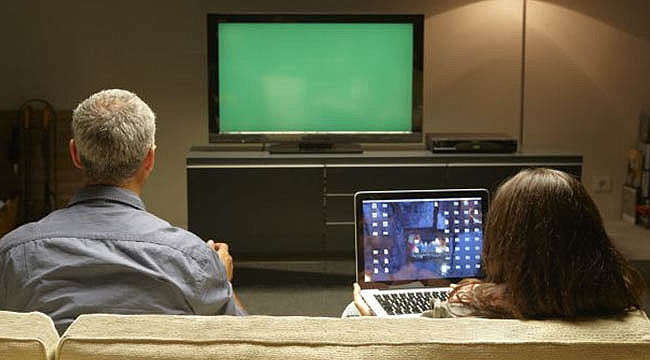 İnternet, Televizyonu Üçe Katladı!