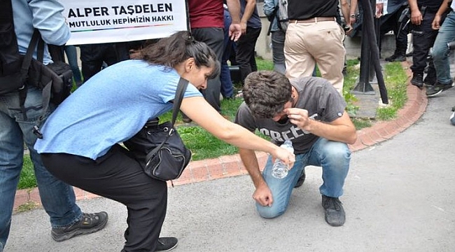 Mimarların AOÇ'un Satışı Protestosuna Polis Müdahalesi