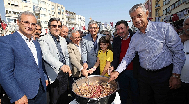 Aşure Kazanı 'Dostluk' İçin Kaynadı