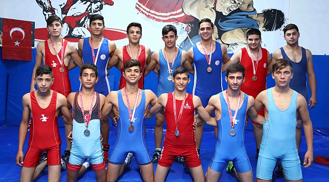 Ata sporunun hakkını veriyorlar