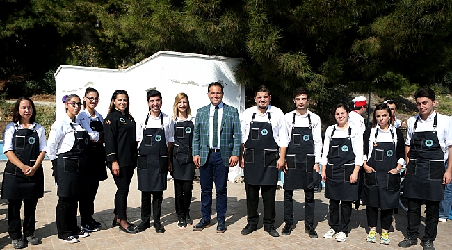 Bornova Belediyesi Hem Meslek, Hem İş Sahibi Yapıyor