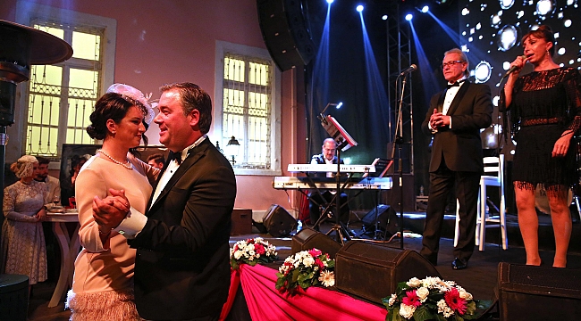 Buca'da Muhteşem Cumhuriyet Balosu