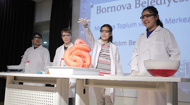 Çocuklar bilim öğreniyor