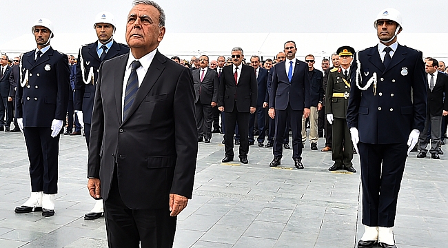 Cumhuriyet Bayramı,   Cumhuriyet Meydanı'nda Başladı