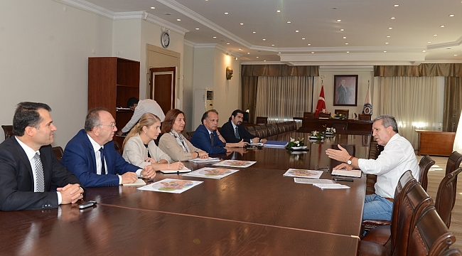 Ege Üniversitesi Rektörlüğünde hafta sonu mesaisi kesintisiz sürdü