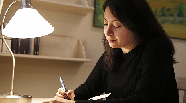 Genç yazar 20 yıl sonra yeniden İzmir'de