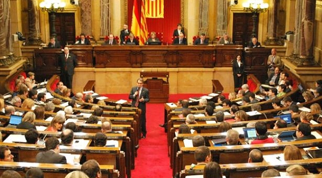 Katalan Meclisinden Bağımsızlık Kararı