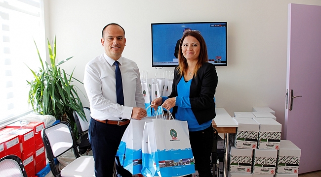 Ödemiş Belediyesi'nden 1000 Öğrenciye 1000 Ayakkabı