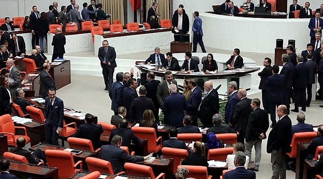 OHAL AKP ve MHP oylarıyla 5’inci kez üç ay daha uzatıldı