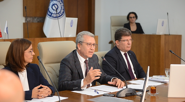 Rektör Prof.Dr.  Budak,‘‘Şimdi yeni şeyler söylemek lazım”