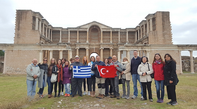 Yunan Rehberler İzmir'de