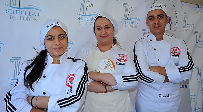 18. Mandalina Şenliği Başladı