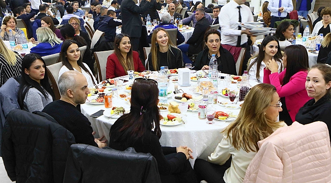 “Atatürk Eserleri Ve Cumhuriyet Yıkılmaz”