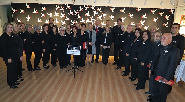 Atatürk, Oratoryo İle Anıldı