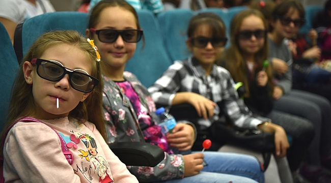 Bornovalı Miniklerin Kulübü Büyüyor