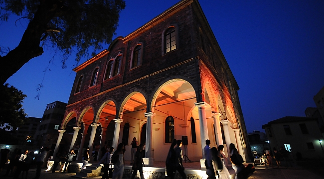 İki Yakayı Buluşturan Konser