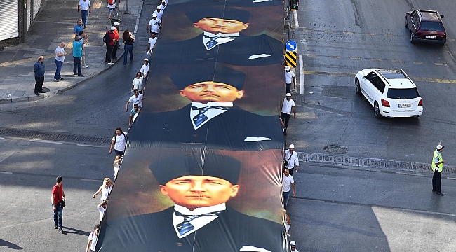 İzmir &quot;Ata&quot;sı İçin Yürüyecek