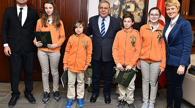 İzmir' i Tanımlayan 3 Kelime...