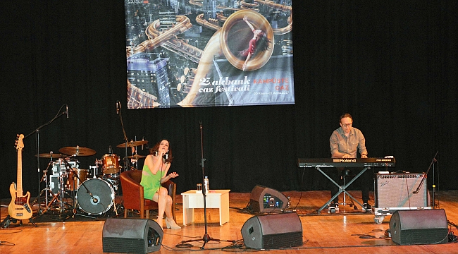 Jehan Barbur Gönülleri Fethetti