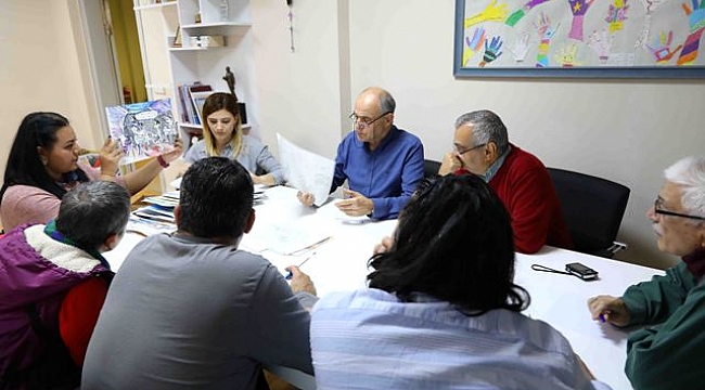 Karikatürler Bayraklı' da Yarıştı