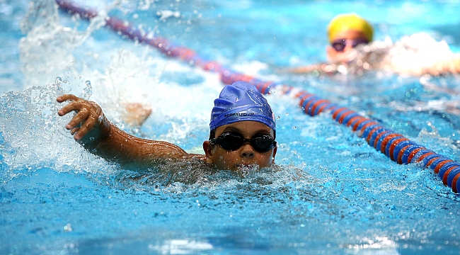 Karşıyaka’nın İlk Kapalı Havuzu Açılıyor