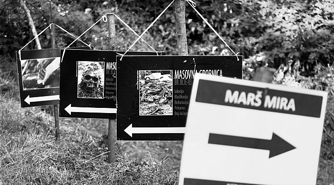 "Ölüm Yolunda Barış İçin Yürüyenler"