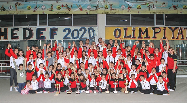 Şampiyonlar Geçidi