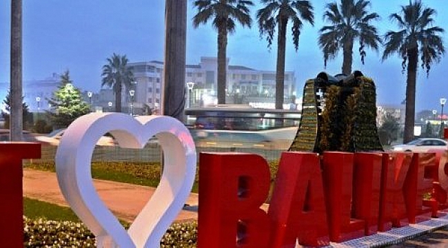 Balıkesir' de Bomba Alarmı