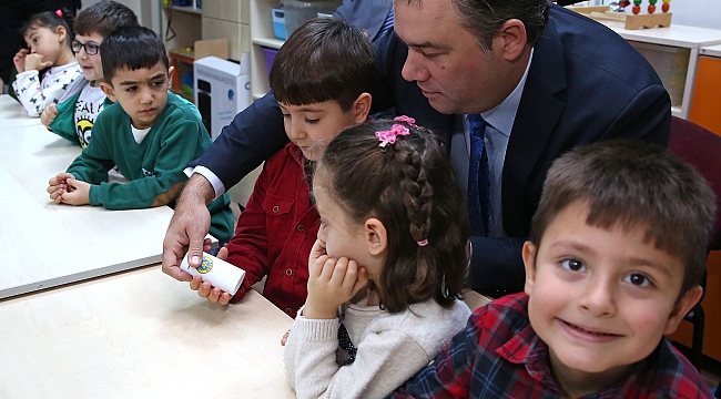 Buca' da Çocuklar Diş Bakımını Öğreniyor
