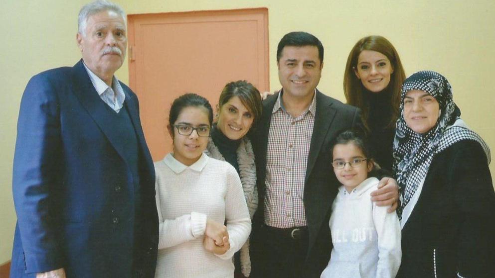 Demirtaş: Türkiye AKP' den İbaret Değil