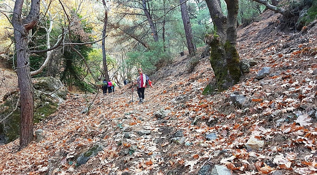 Doğa Aşıkları Bayraklı' dan yola Çıkıyor