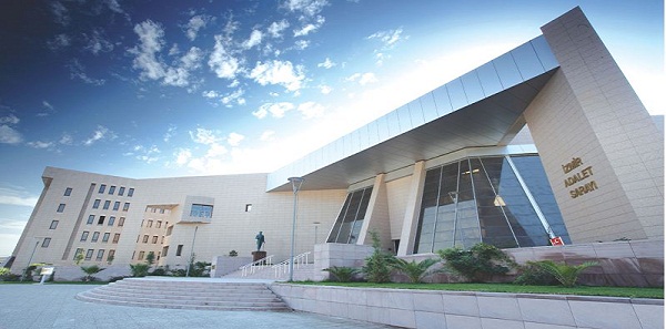 İzmir' de 29 Tutuklama